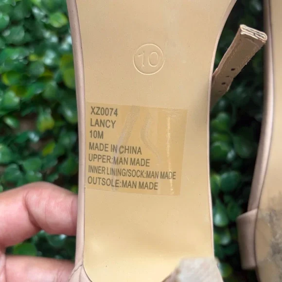 Heels - Picture 5 of 5